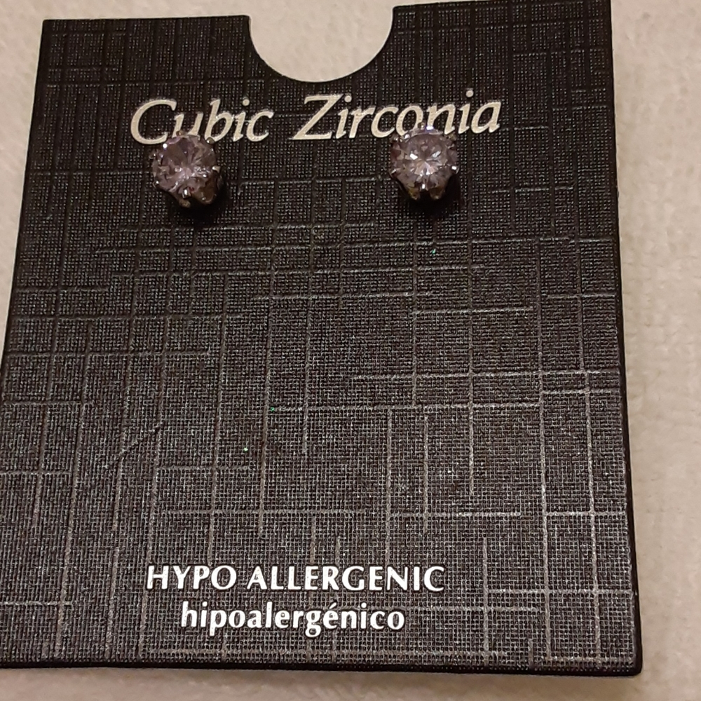 Cubic zirconia earrings